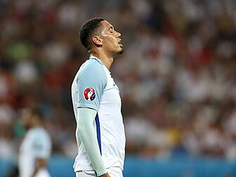 Chris Smalling looks to be hav...